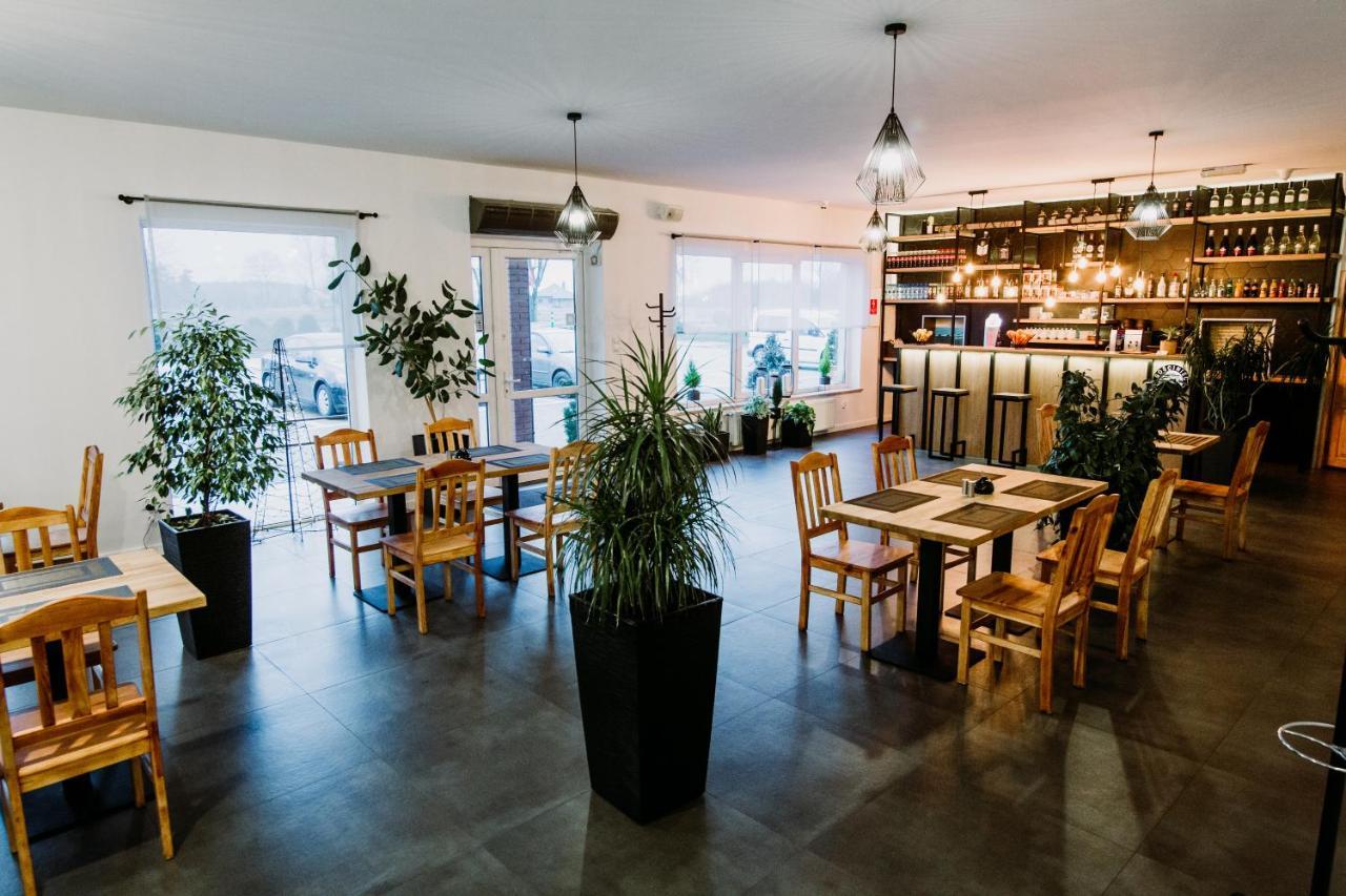 مبيت وإفطار Gosciniec Zacisze I Blisko A2 Dabie-Uniejow I Restauracja المظهر الخارجي الصورة